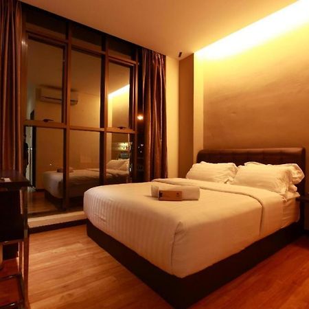 Starz Hotel Keluang Exterior foto