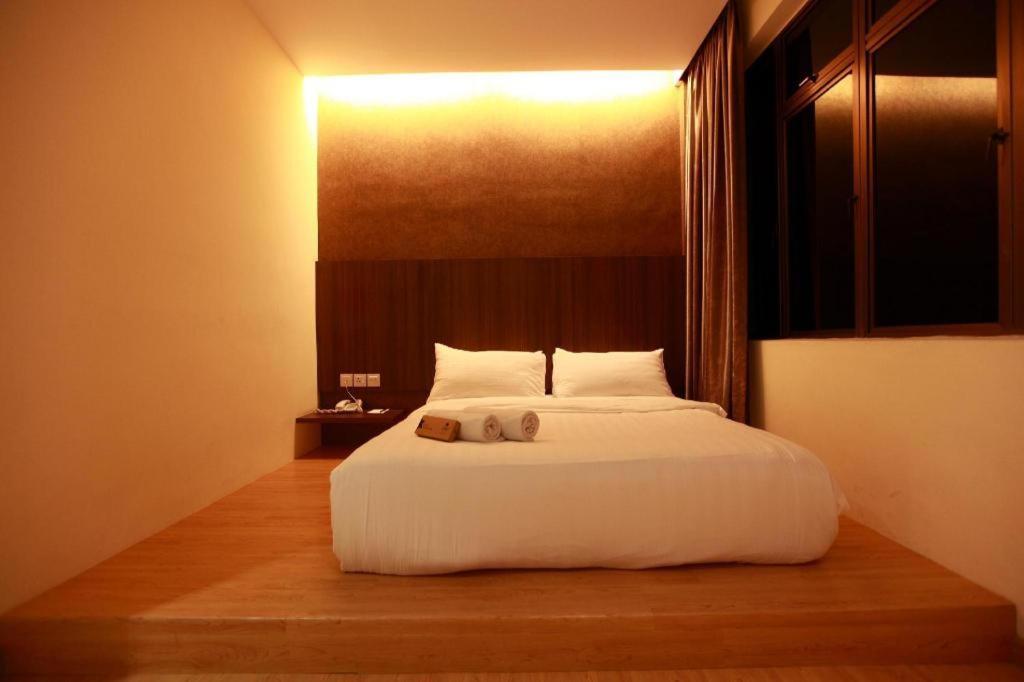 Starz Hotel Keluang Exterior foto