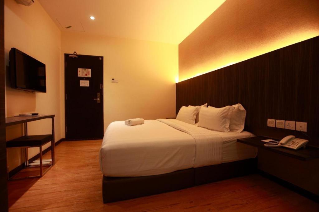 Starz Hotel Keluang Exterior foto