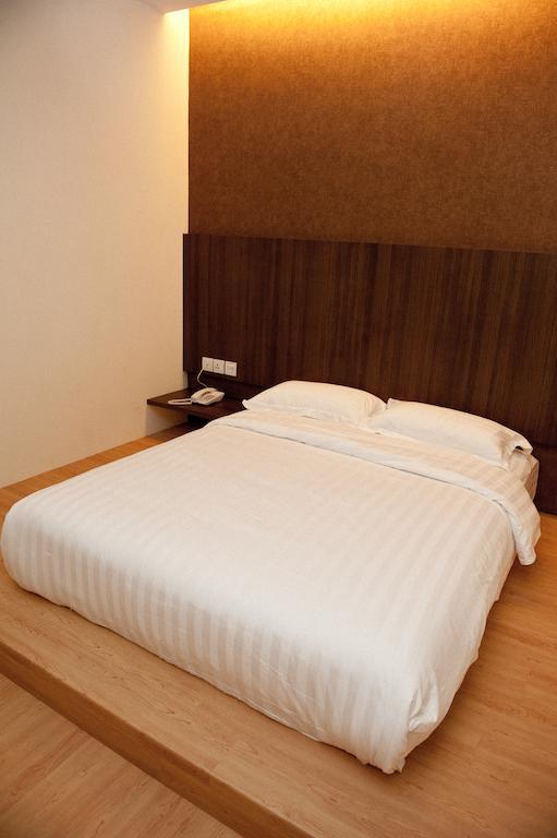 Starz Hotel Keluang Cameră foto