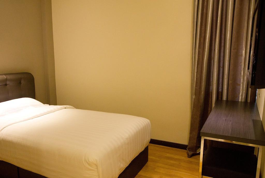 Starz Hotel Keluang Cameră foto